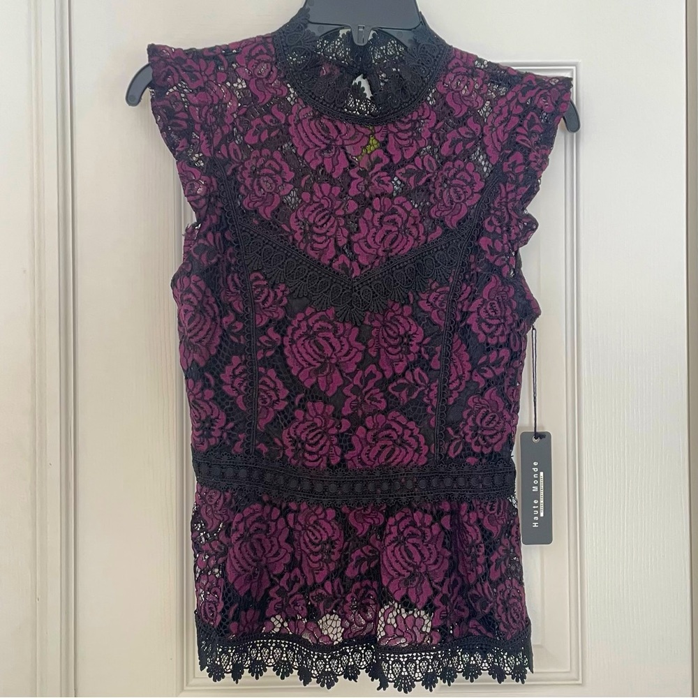 Lace top, NWT